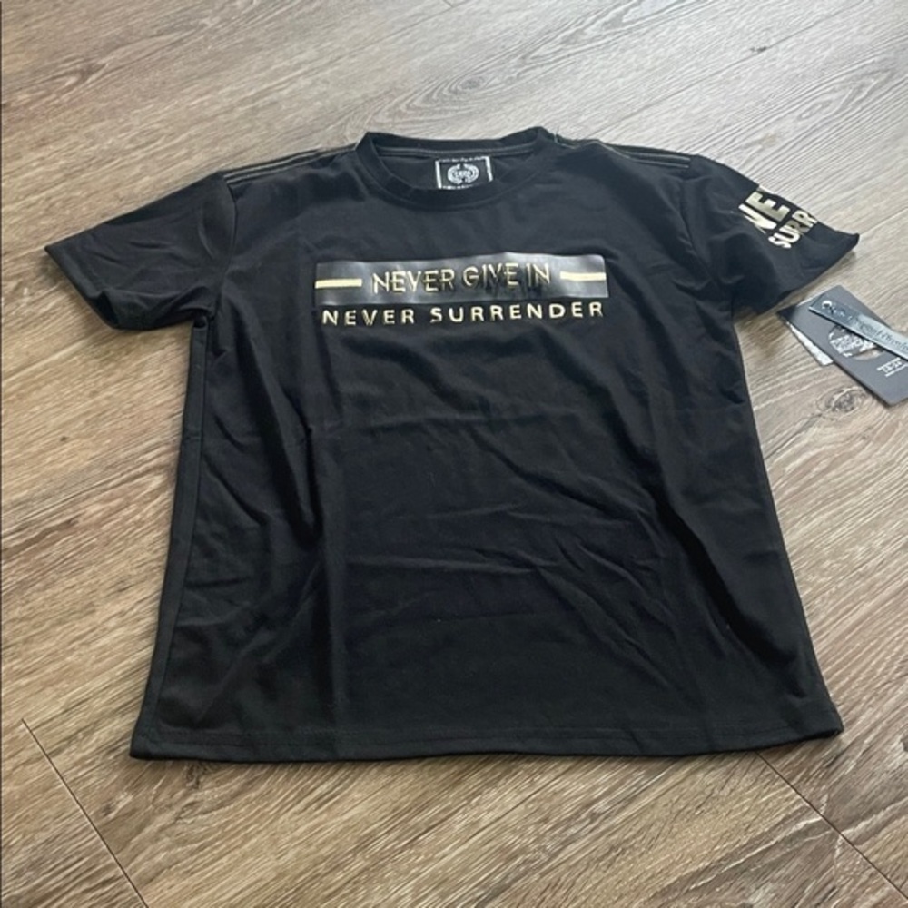 NWT CR-24 Never Give In Never Surrender Boys Black Graphic T-Shirt 10-12